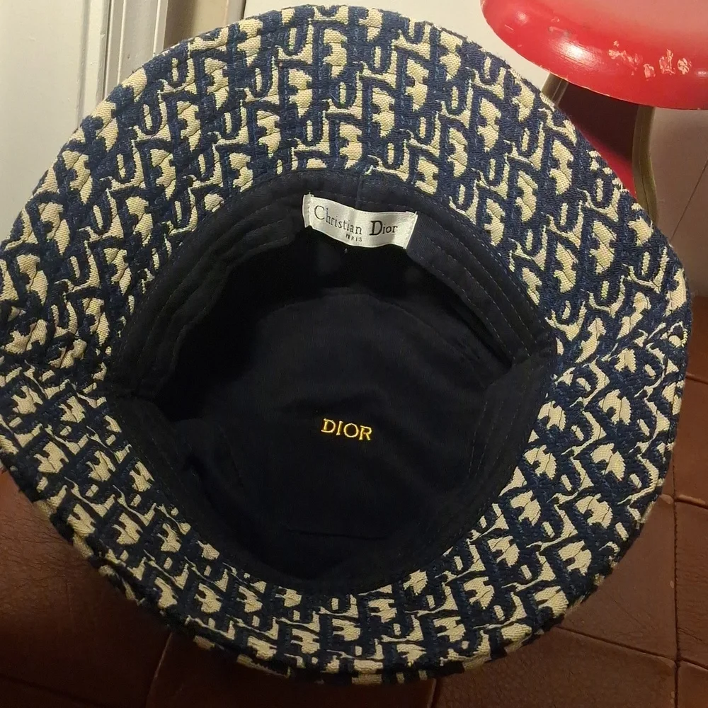 Dior Bucket Hat in Navy Blue and Cream with Branded Band - Picture 4 of 7